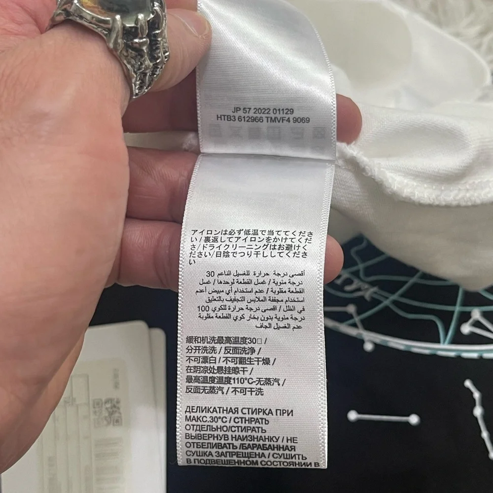 Like New Men’s Size Medium Balenciaga Oversized Logo Scripted T-shirt 100% White - Picture 13 of 14